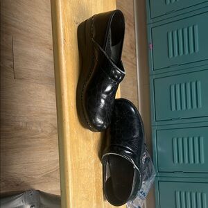 Black Leather DanskoClogs - size 39